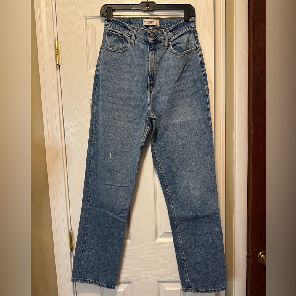 Abercrombie & Fitch Curve Love The 90s Straight Ultra High Rise Jeans